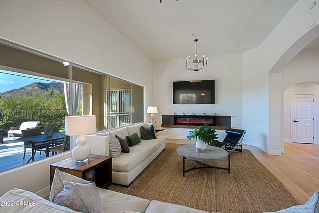 6884 E AMBER SUN Drive, Scottsdale, AZ 85266