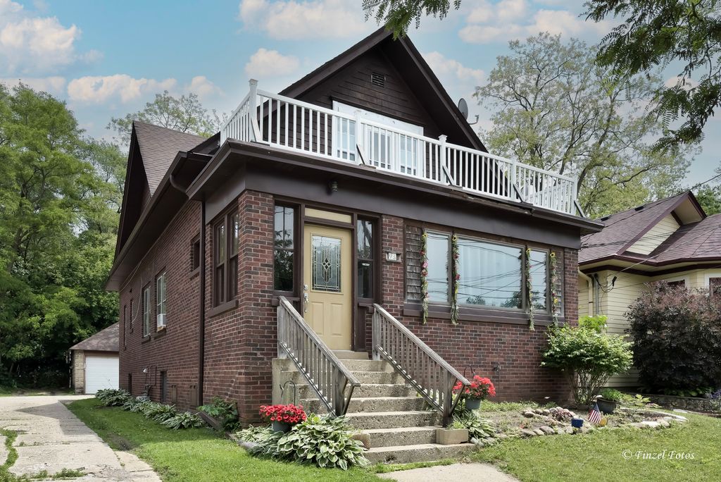 93 Elmhurst Street 2, Crystal Lake, IL 60014