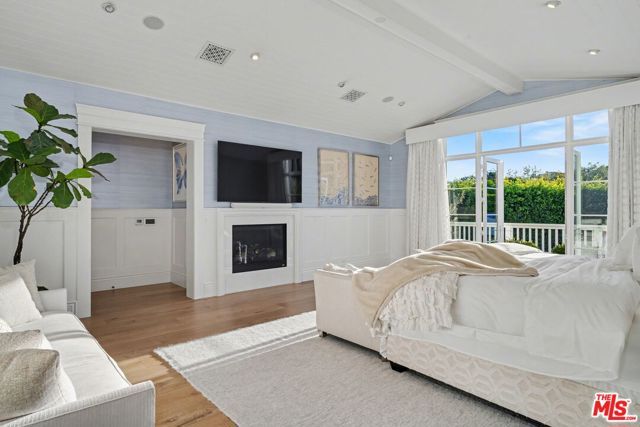 13210 Haney Place, Los Angeles, CA 90049