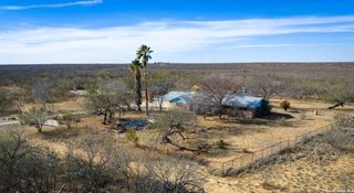 1799 Shumaca Road, Carrizo Springs, TX 78834