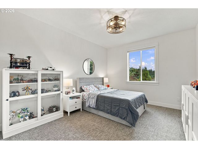 16596 MEMORY Ln, Oregon City, OR 97045