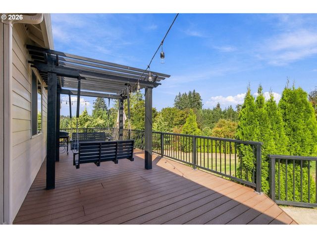 16596 MEMORY Ln, Oregon City, OR 97045