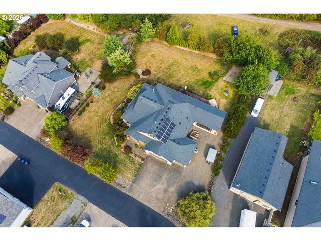 16596 MEMORY Ln, Oregon City, OR 97045
