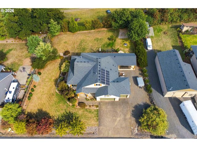 16596 MEMORY Ln, Oregon City, OR 97045