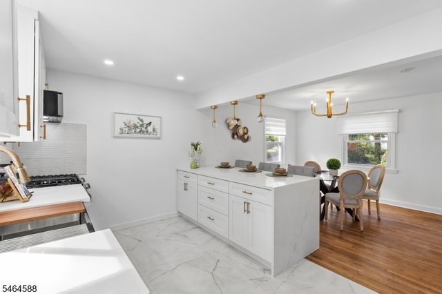 28 Laurel Pl, Fanwood Boro, NJ 07023