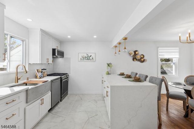 28 Laurel Pl, Fanwood Boro, NJ 07023