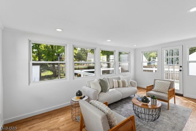 28 Laurel Pl, Fanwood Boro, NJ 07023