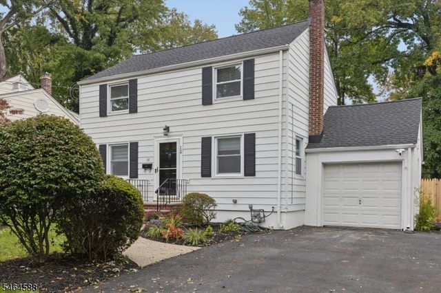 28 Laurel Pl, Fanwood Boro, NJ 07023