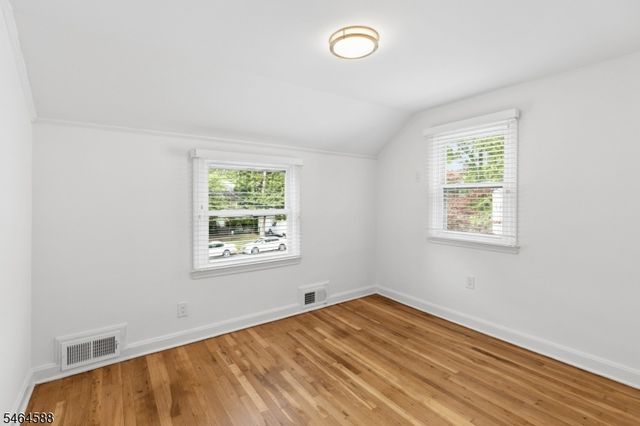 28 Laurel Pl, Fanwood Boro, NJ 07023