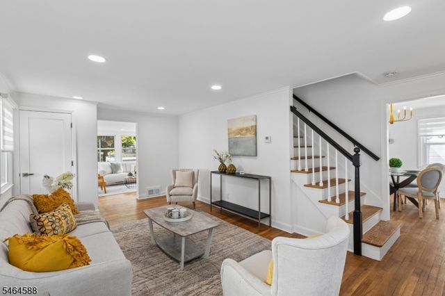 28 Laurel Pl, Fanwood Boro, NJ 07023