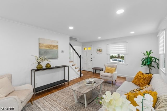 28 Laurel Pl, Fanwood Boro, NJ 07023