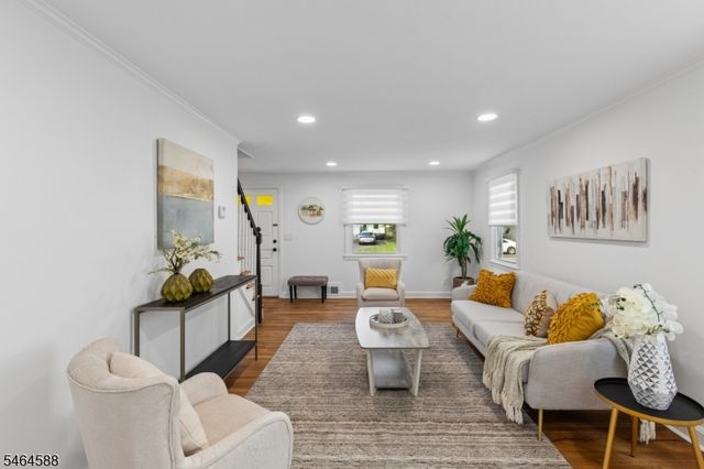 28 Laurel Pl, Fanwood Boro, NJ 07023