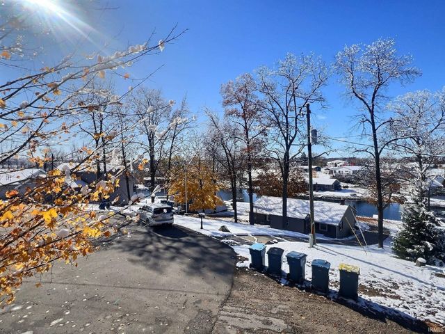 400 Ln 148 Hamilton Lk, Hamilton, IN 46742