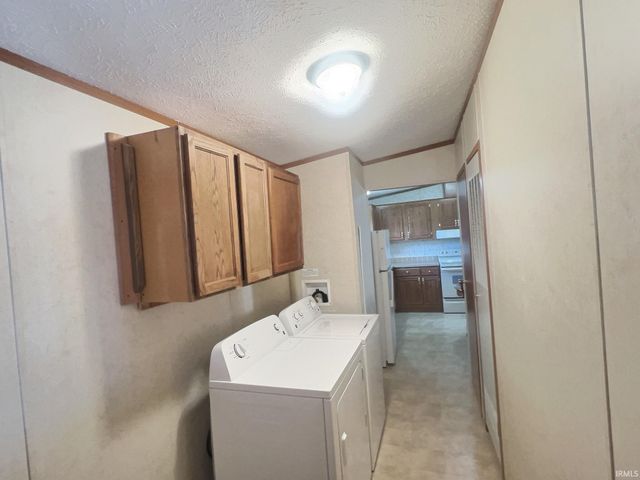 400 Ln 148 Hamilton Lk, Hamilton, IN 46742