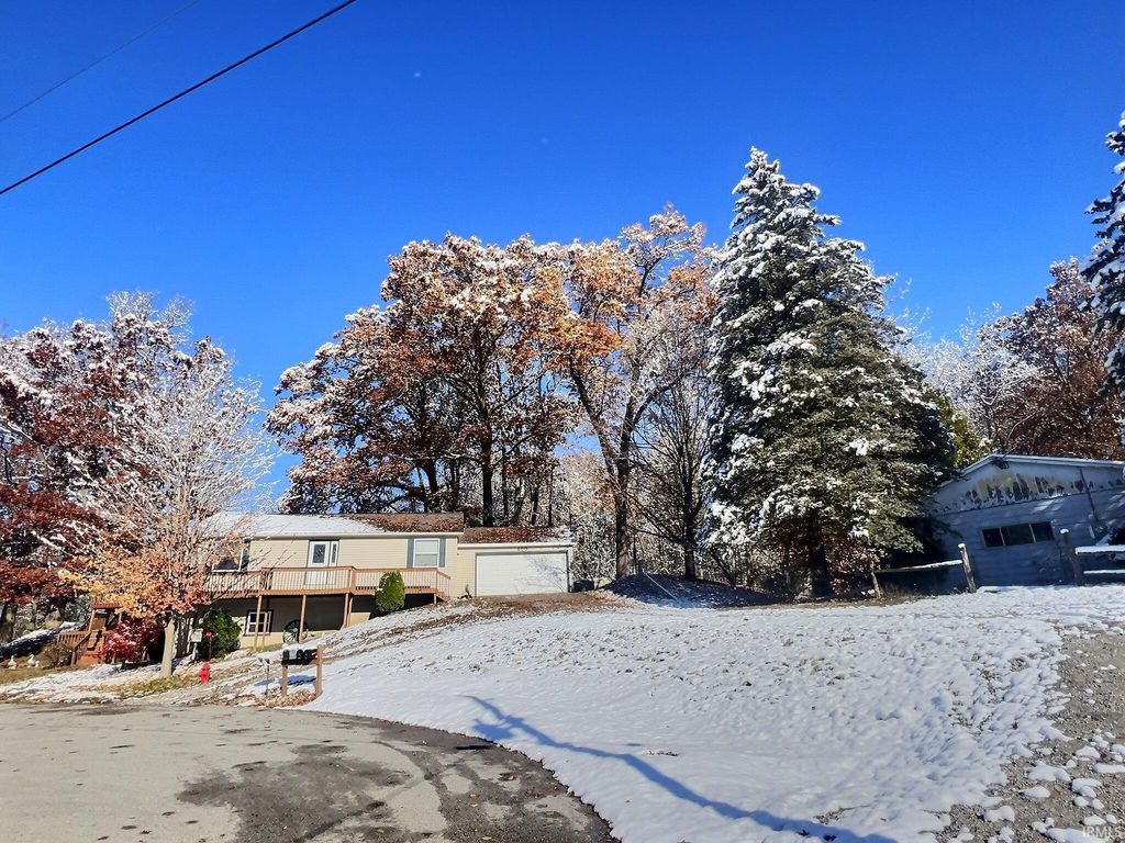 400 Ln 148 Hamilton Lk, Hamilton, IN 46742