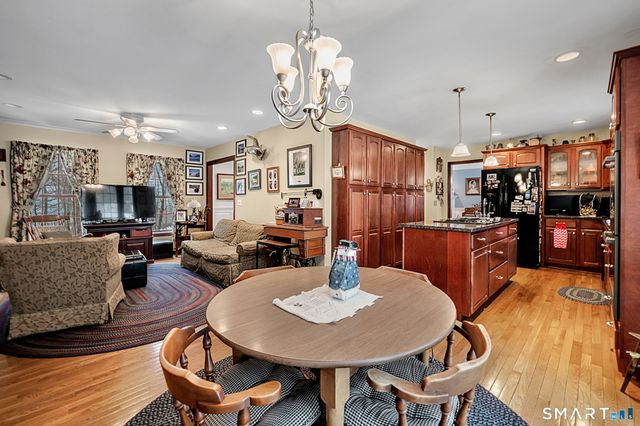 16 Jonathan Drive, Roxbury, CT 06783