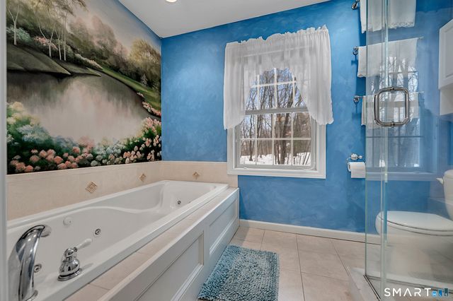 16 Jonathan Drive, Roxbury, CT 06783