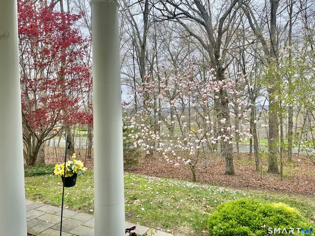 16 Jonathan Drive, Roxbury, CT 06783