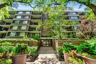 1555 N Sandburg Terrace 311K, Chicago, IL 60610