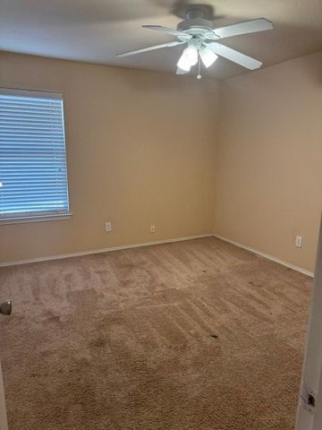 412 Marble Creek Drive, Fort Worth, TX 76131