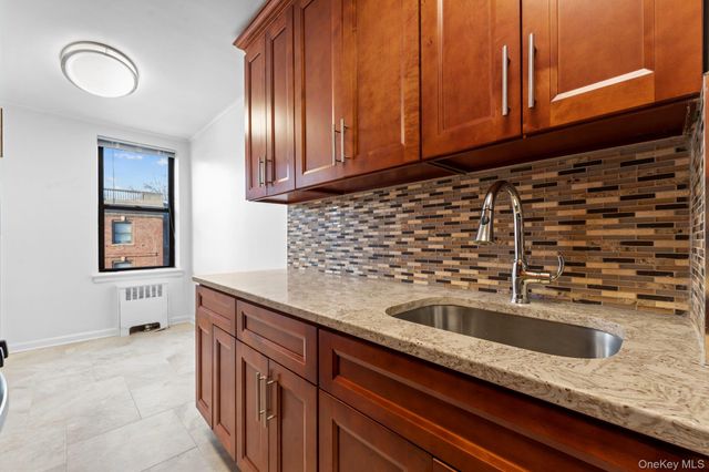 3751 86th Street 4H, Jackson Heights, NY 11372