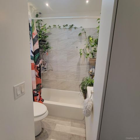 248 Graff Avenue, Bronx, NY 10465