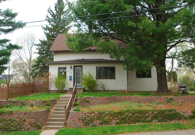 518 Holcombe Street S, Stillwater, MN 55082