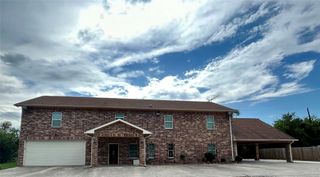 1424 N Market Loop, Baytown, TX 77521