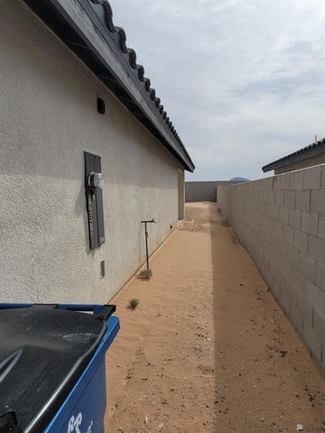 12673 S Prescott Rd, Yuma, AZ 85367