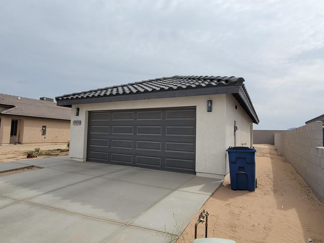 12673 S Prescott Rd, Yuma, AZ 85367