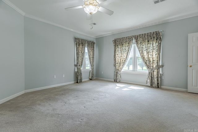 1725 Paragould Dr, Jonesboro, AR 72405