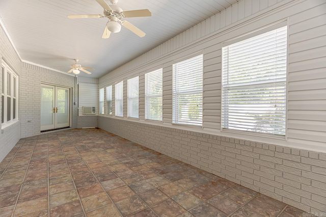 1725 Paragould Dr, Jonesboro, AR 72405