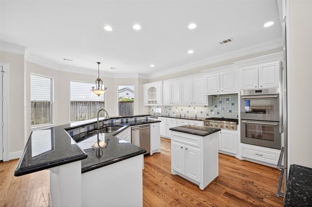 3928 Milton Street, West University Place, TX 77005