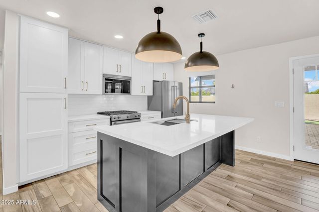 8234 E HEATHERBRAE Avenue, Scottsdale, AZ 85251