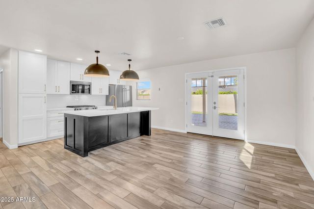 8234 E HEATHERBRAE Avenue, Scottsdale, AZ 85251