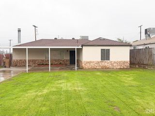 1404 Royal Way, Bakersfield, CA 93306