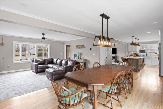 41 Gillette Avenue, Bayport, NY 11705