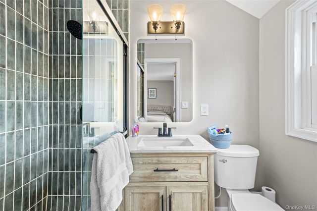 41 Gillette Avenue, Bayport, NY 11705