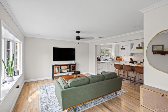 41 Gillette Avenue, Bayport, NY 11705