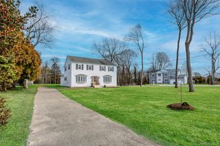 41 Gillette Avenue, Bayport, NY 11705