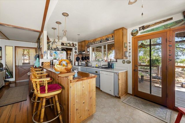 8440 Michigan Bluff Rd, Foresthill, CA 95631