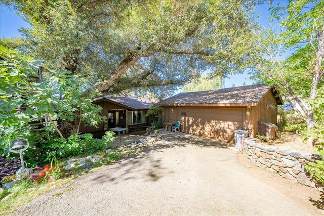 8440 Michigan Bluff Rd, Foresthill, CA 95631