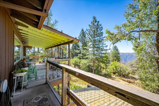 8440 Michigan Bluff Rd, Foresthill, CA 95631