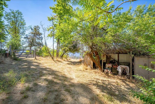 8440 Michigan Bluff Rd, Foresthill, CA 95631