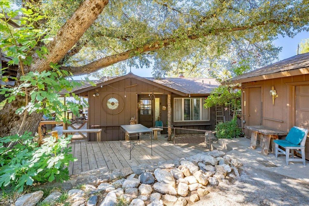 8440 Michigan Bluff Rd, Foresthill, CA 95631
