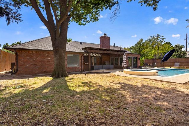 3041 Charing Cross, Oklahoma City, OK 73120