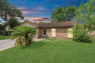 6535 Trimstone Drive, Pasadena, TX 77505
