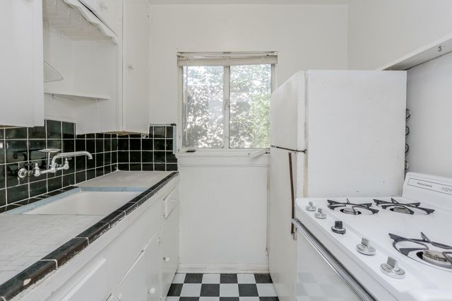 1828 W Main Street 4, Houston, TX 77098