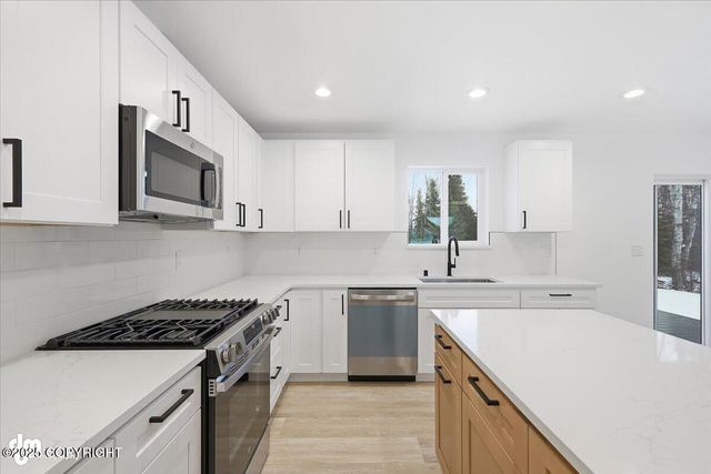 2145 N Skye Circle, Big Lake, AK 99654