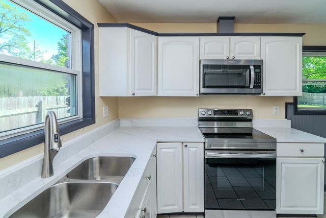 537 Springhill Drive, Lexington, KY 40503